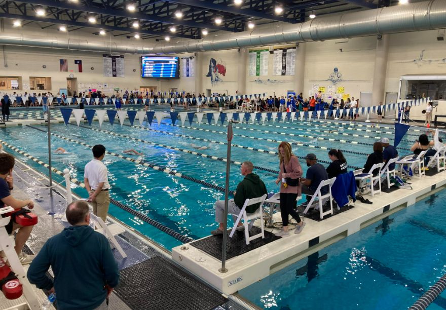 Swimmers and Divers Will Compete in Sprint Invitational This Week